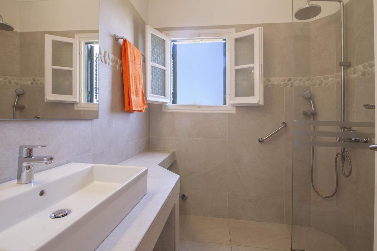 Villa Ftelias By Villa Plus Agios Stefanos  ภายนอก รูปภาพ