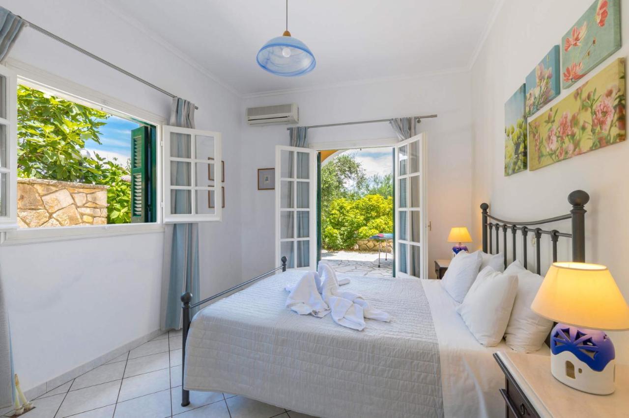 Villa Ftelias By Villa Plus Agios Stefanos  ภายนอก รูปภาพ